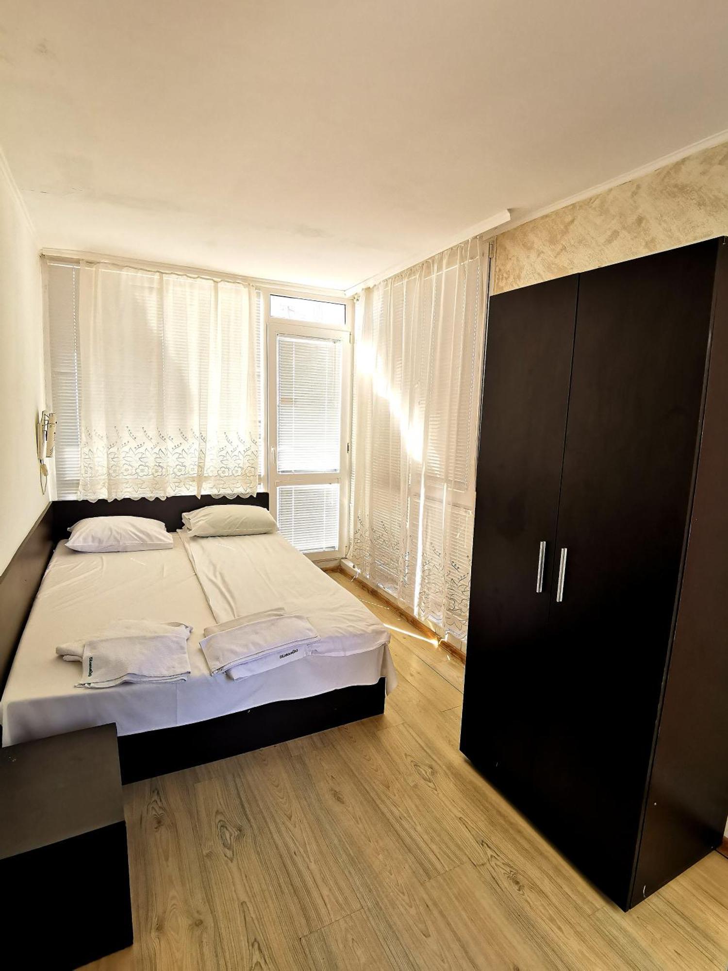 Family Hotel White House Pomorie Exterior photo
